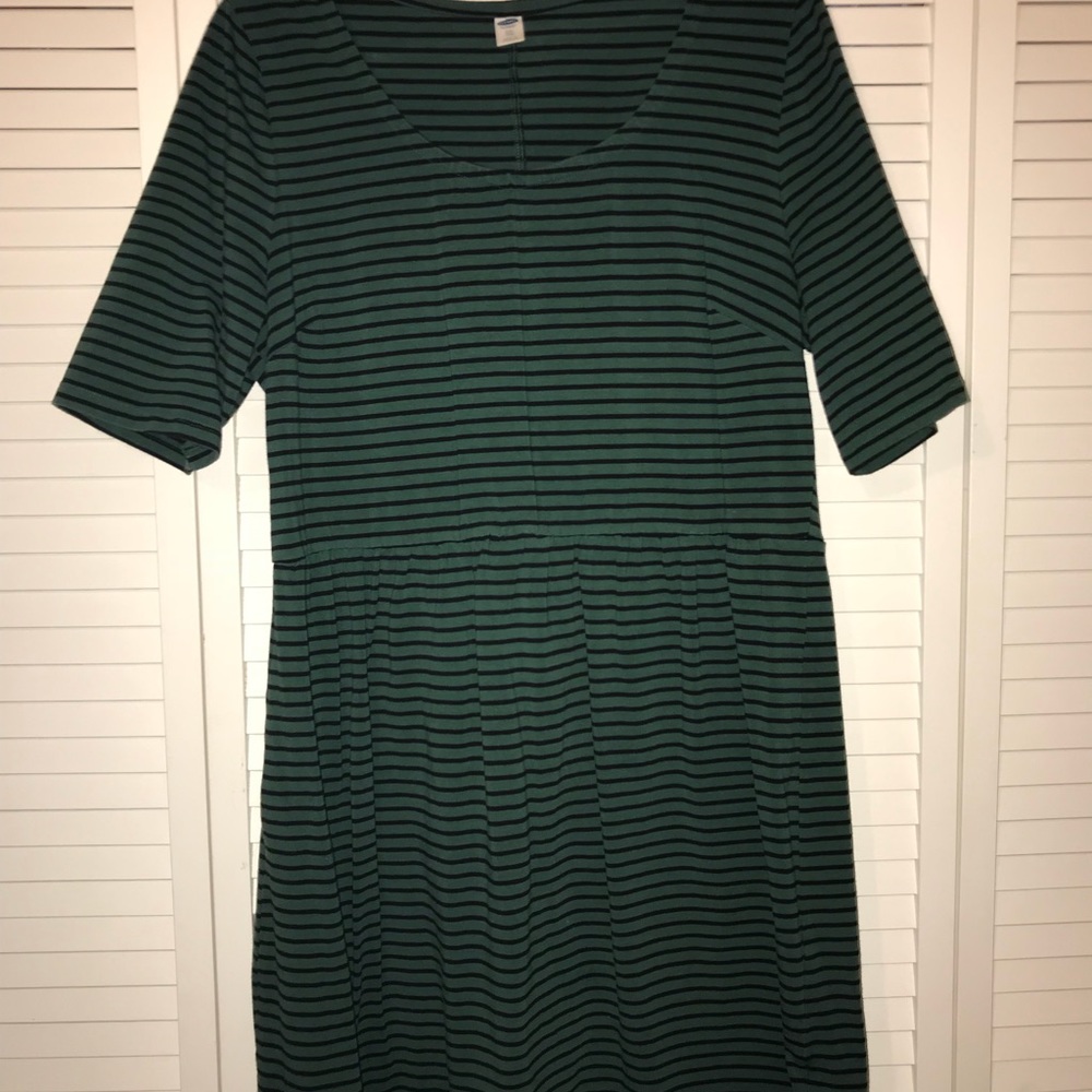Of navy quarter sleeve dress